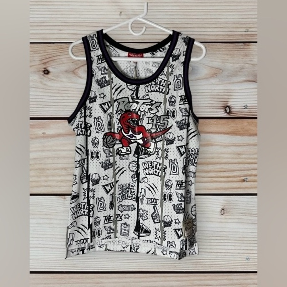 NWT Mitchell & Ness Women’s Size M Toronto Raptors Cartoon Doodle Carter‎ Jersey